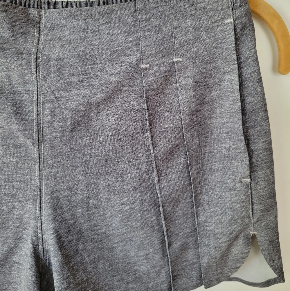 NWOT Lululemon &go Endeavor Short 4 Textured Printed Grey